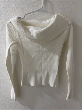H&M Off-Shoulder Ribbed Cream Knit Top
